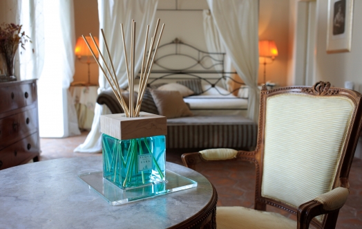 UNA CASA CHE SA DI MARE, DI FIORI, DI ELBA