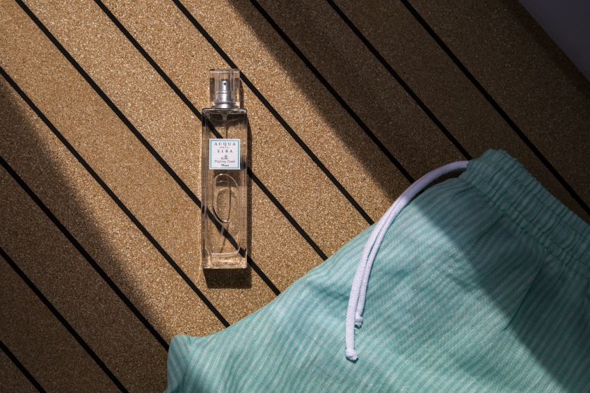 FRAGRANCES FOR TEXTILES: A WINDOW OVER THE SEA.