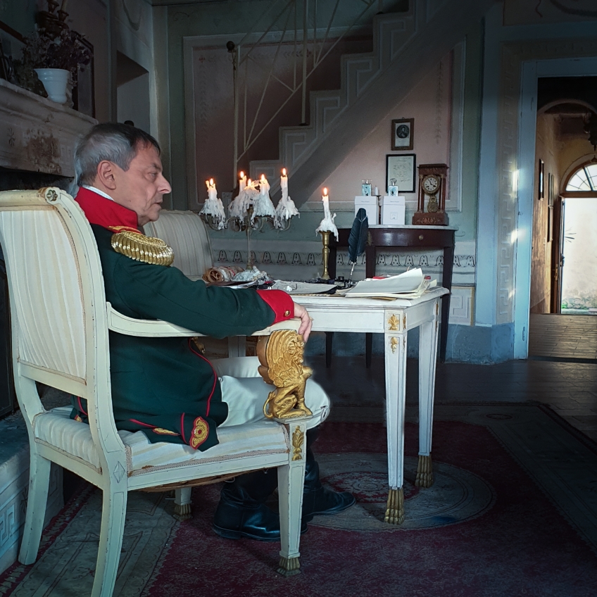 CASETTA DROUOT: UN'AVVENTURA IN COSTUME.