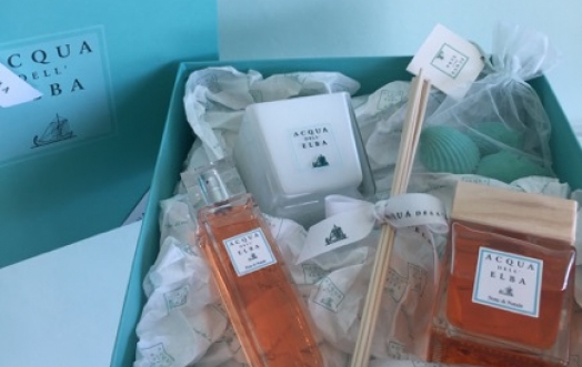 CREA LA TUA GIFT BOX ACQUA DELL'ELBA DA METTERE SOTTO L'ALBERO!