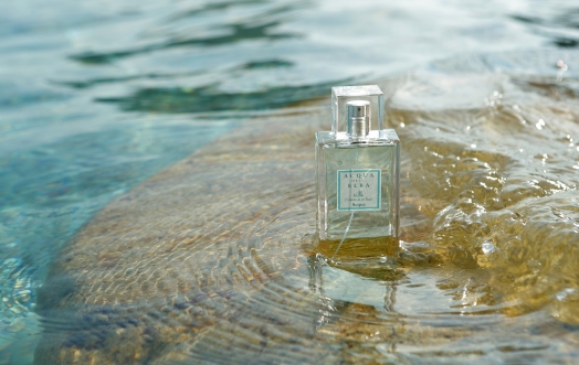 THE GIFTS OF ACQUA: TRANSPARENCY, BALANCE AND NATURE.