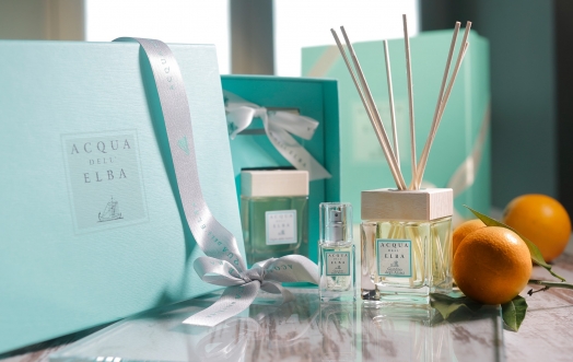 Christmas gifts with a festive essence