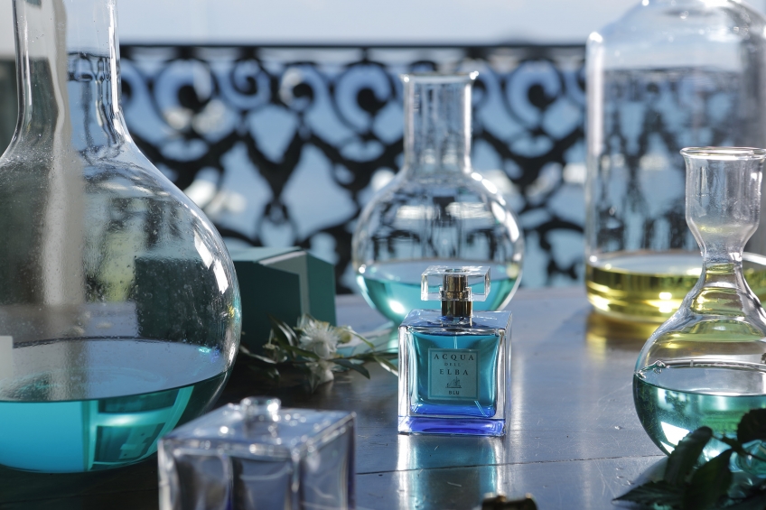 The scent of the sea is in Paris.