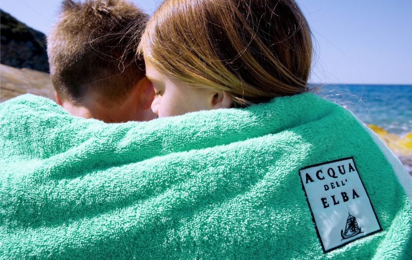 ACQUA DELL'ELBA BIMBI: CRESCERE CON IL MARE DENTRO.