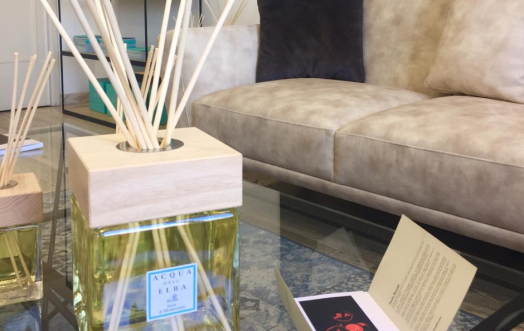 ACQUA DELL’ELBA AND DESIGN: THE ESSENCE OF A LONG-LASTING LOVE.