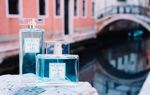 ACQUA DELL'ELBA A VENEZIA: IL MARE, IL PROFUMO, IL CARNEVALE.