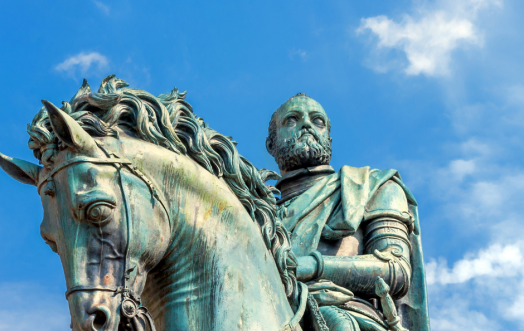 THE ESSENCE OF HISTORY: COSIMO I DE' MEDICI AND ACQUA DELL'ELBA.