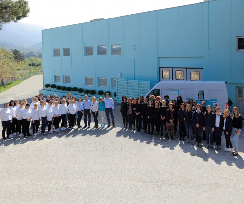 ACQUA DELL'ELBA E IL LAVORO: L'ESSENZA DI UN BUON RISULTATO.