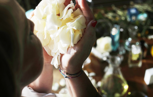 L'ESSENZA DELL'AUTUNNO: IDEE PROFUMATE PER CONTRASTARE LA STANCHEZZA DI STAGIONE.