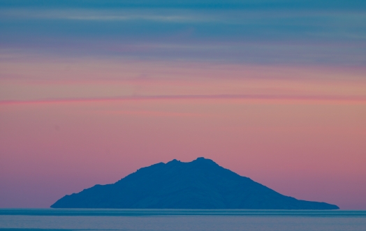 PROFUMO DI ALTROVE: STORIE DELL'ISOLA DI MONTECRISTO