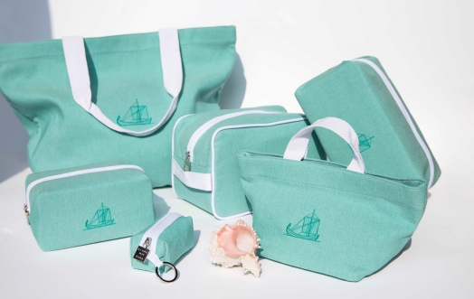 Acqua dell’Elba fabrics and accessories, a gust of the new among the great classics of the line