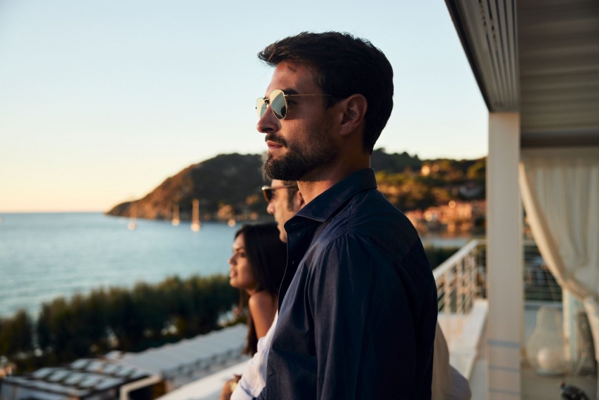 Blu Uomo, the Mystery that Hides an Interior World