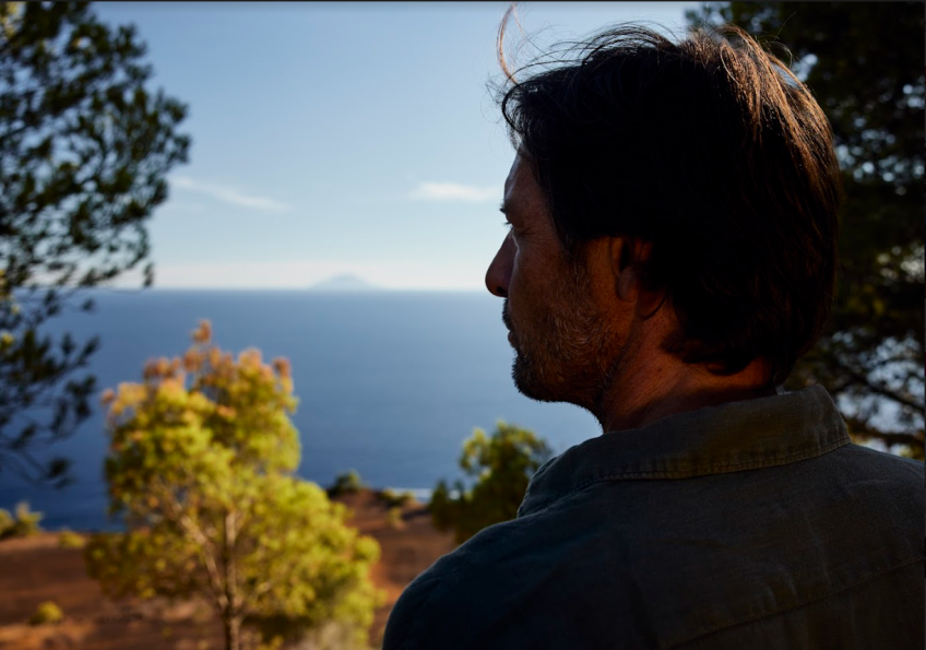 Altrove, l’Eau de Parfum per l’uomo dal cuore misterioso