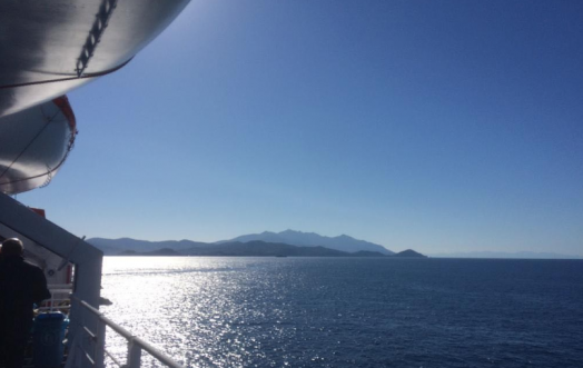 L'ESSENZA DELLA STORIA: ACQUA DELL'ELBA E LA ROTTA DEI FENICI.