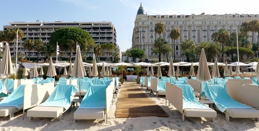 ACQUA DELL'ELBA AT ANNEX BEACH, CANNES
