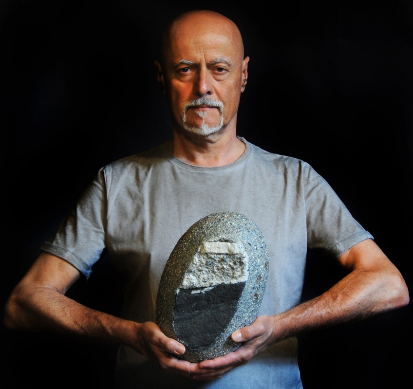 RETURNING TO STONE: A DIALOGUE WITH ALFREDO GIOVENTU’.