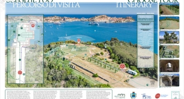 I PERCORSI DELLA VILLA DELLE GROTTE IN UN PANNELLO REALIZZATO CON IL CONTRIBUTO DI ACQUA DELL'ELBA