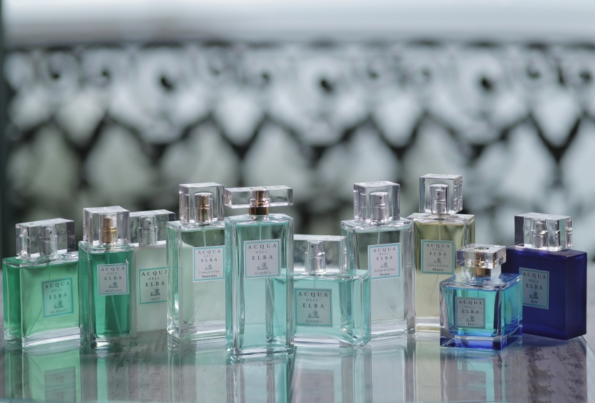 BOOKS AND PERFUMES: TEN CREATIVE GIFT IDEAS FOR CHRISTMAS 2019