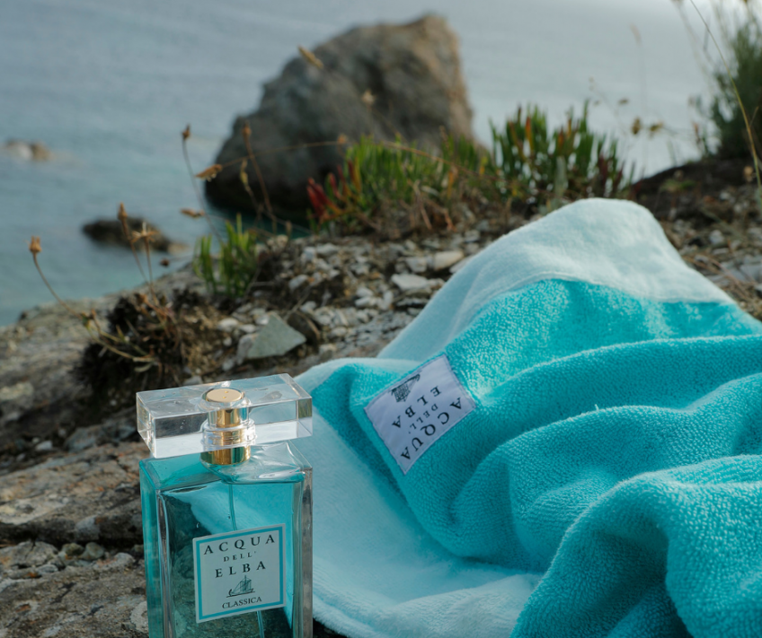 PROFUMO DI REGALI: TESSUTI NEL SEGNO DEL MARE...