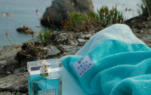 PROFUMO DI REGALI: TESSUTI NEL SEGNO DEL MARE...