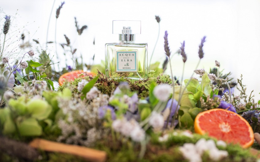 C’è aria d’estate con “Riviera”, il nuovo profumo unisex ispirato a una giornata al mare, tra onde e risate