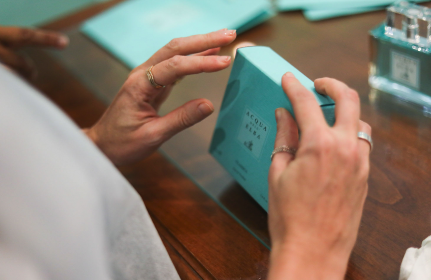 Artisan perfumer for a day. Discover the secrets of our workshop