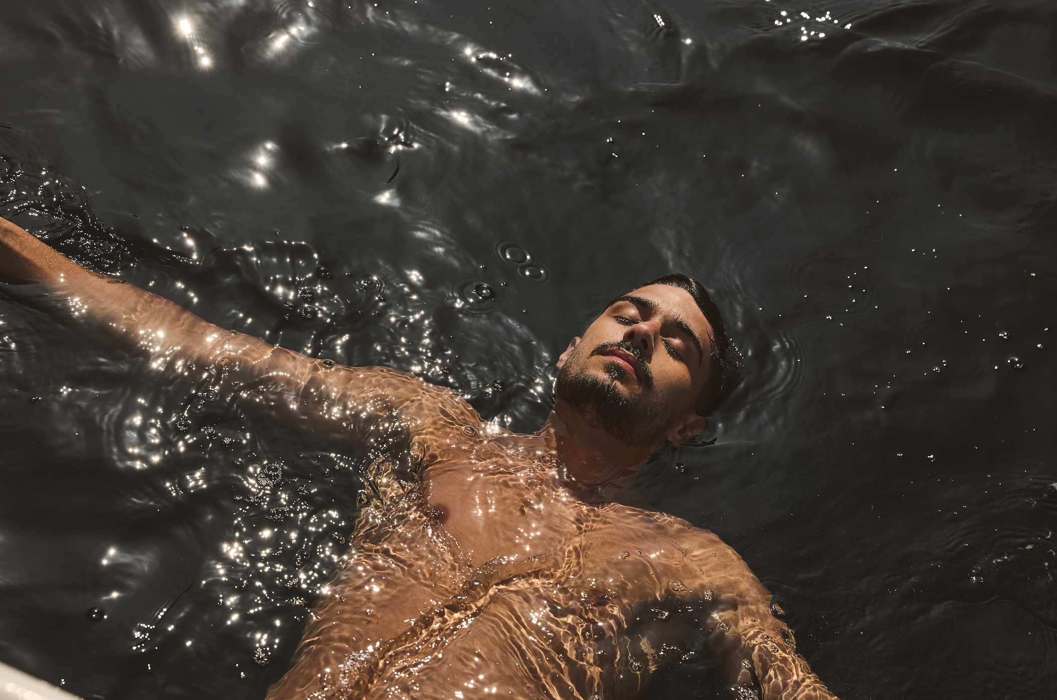 Essenzamare, l'Eau de Parfum marino e floreale del mare aperto