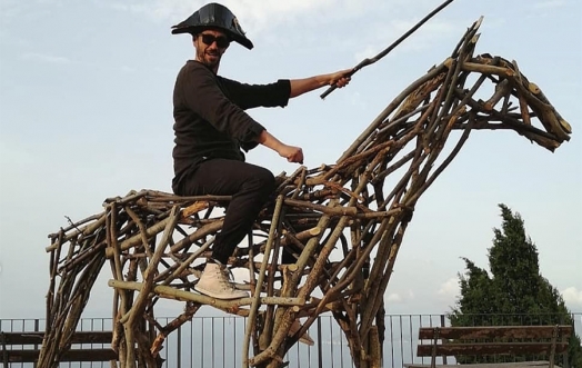 MARCIANA BORGO D’ARTE: INSTALLAZIONI D’AUTORE FRA ARTE E NATURA.