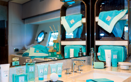 L'essenza dello yachting in una linea di Acqua dell'Elba.